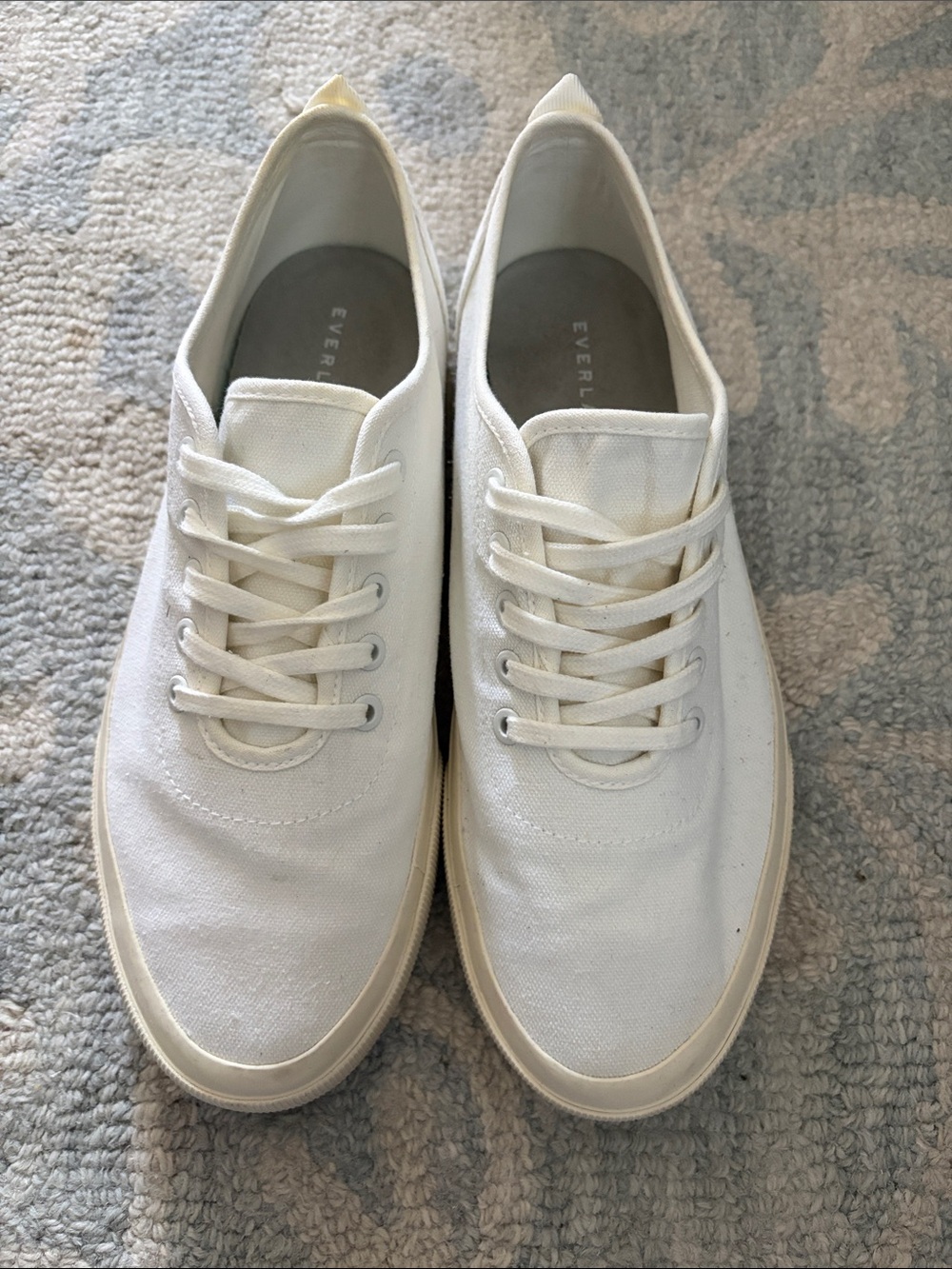 Everlane Off-White Canvas Unisex Low-Top Sneakers